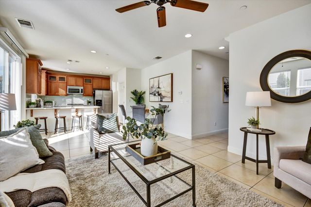 6111 Hyde Park Dr, Gilroy, CA 95020