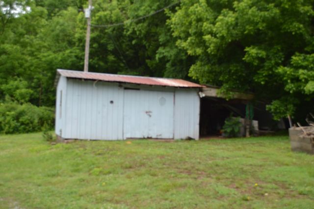 1505 Add Stafford Rd, Hilham, TN 38568