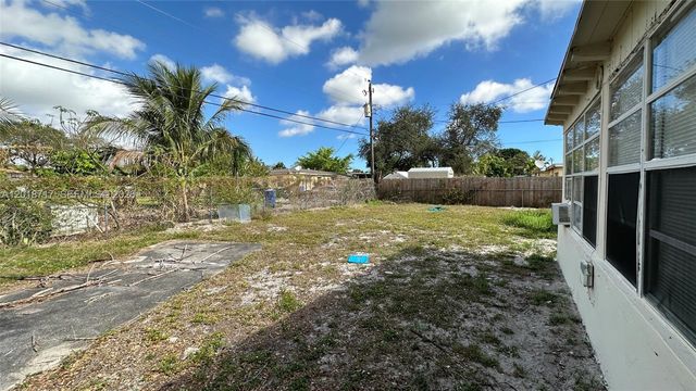 1701 NW 13th St, Fort Lauderdale, FL 33311