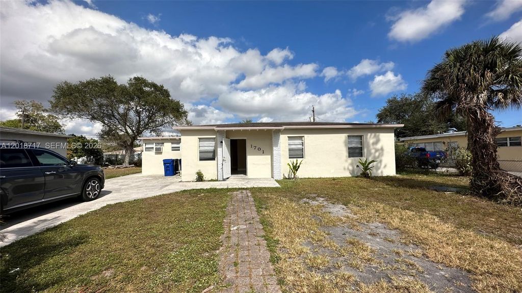 1701 NW 13th St, Fort Lauderdale, FL 33311