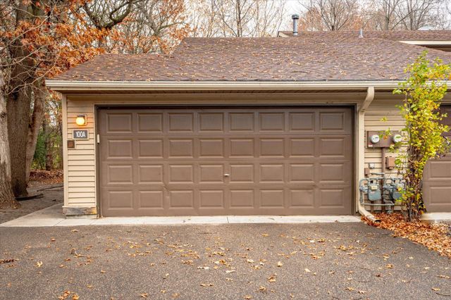 100 South Drive A, Circle Pines, MN 55014