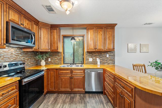 100 South Drive A, Circle Pines, MN 55014