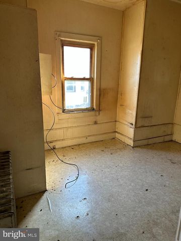 314 W PEACH ST, Vineland, NJ 08360