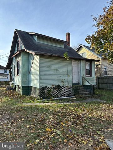 314 W PEACH ST, Vineland, NJ 08360