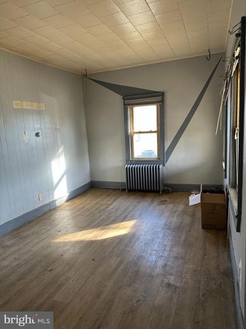 314 W PEACH ST, Vineland, NJ 08360