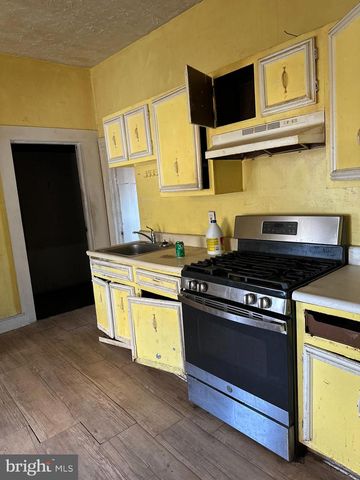 314 W PEACH ST, Vineland, NJ 08360