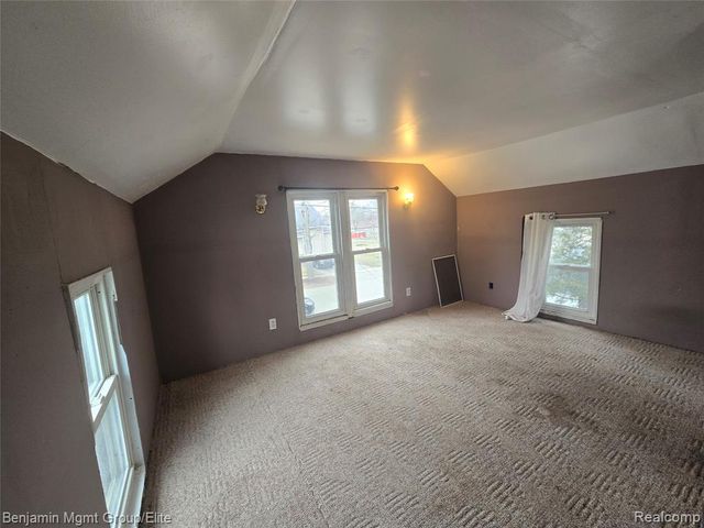 120 W Mcneil Street, Corunna, MI 48817