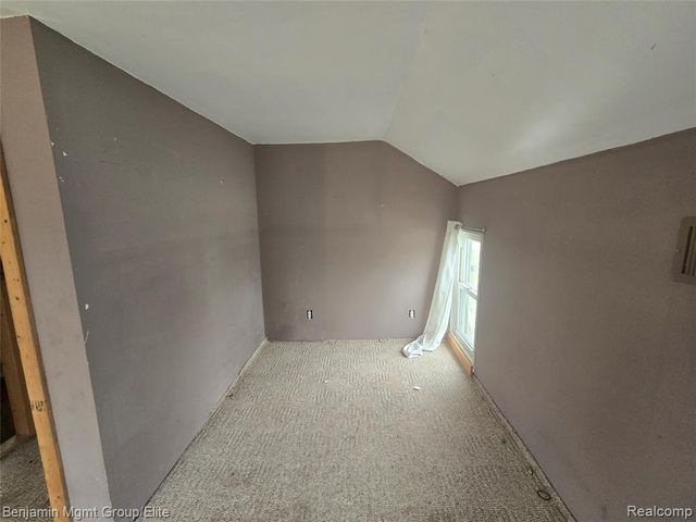 120 W Mcneil Street, Corunna, MI 48817