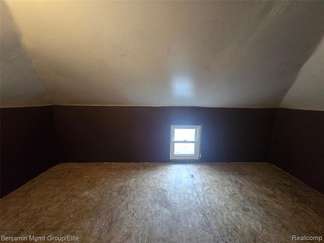 120 W Mcneil Street, Corunna, MI 48817