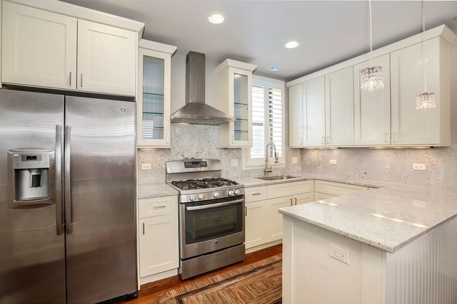 4245 S Langley Avenue 2, Chicago, IL 60653