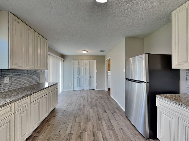 360 Blairwood Drive, Fort Worth, TX 76134