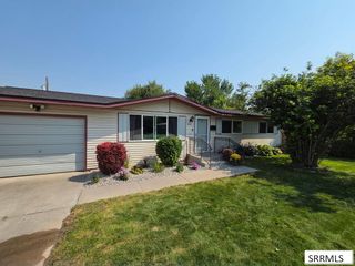 1880 Carmel Drive, Idaho Falls, ID 83402