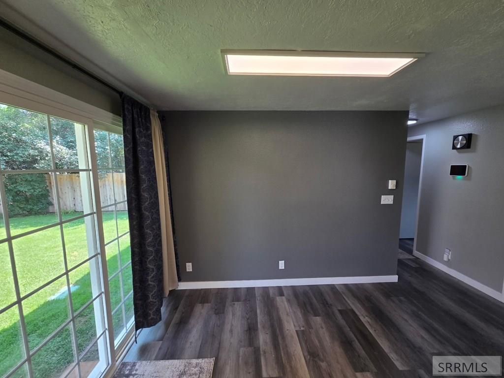 Image 11 of property listing at 1880 Carmel Drive, Idaho Falls, ID 83402