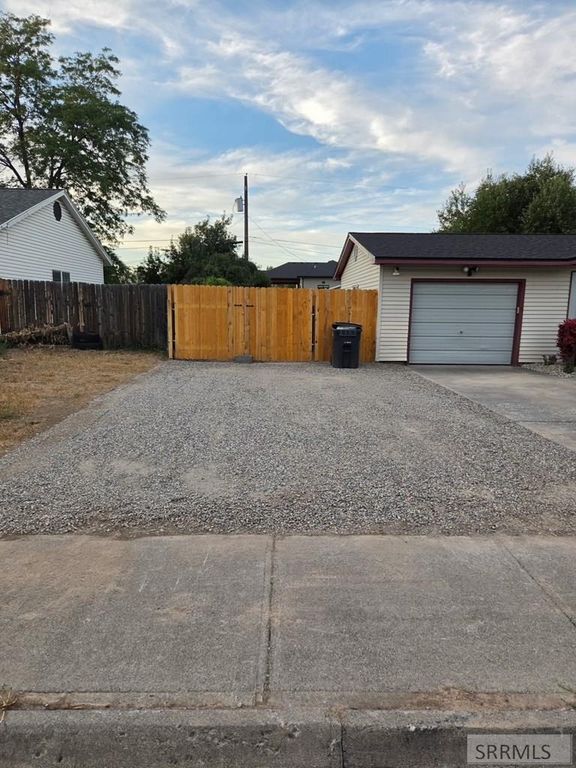 Image 41 of property listing at 1880 Carmel Drive, Idaho Falls, ID 83402