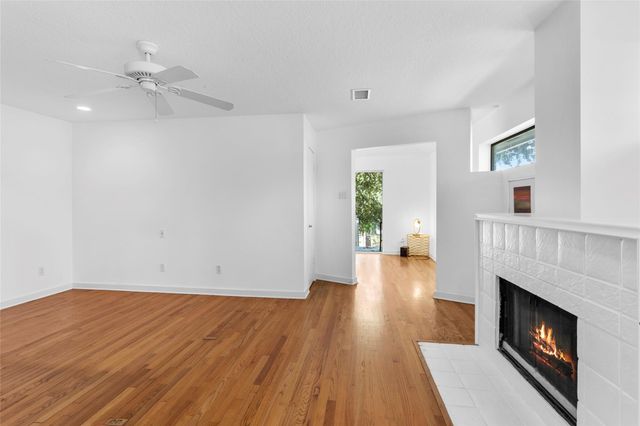 67 Harbor Lane, Kemah, TX 77565