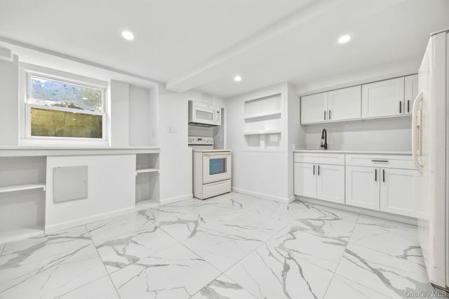 168 Lenox Avenue, Uniondale, NY 11553