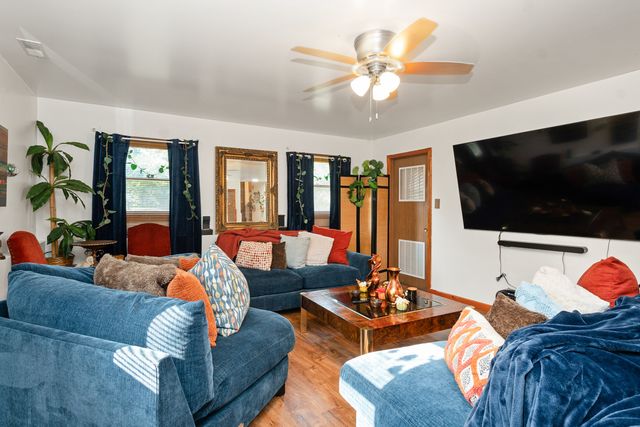 928 E 153rd Street, Phoenix, IL 60426