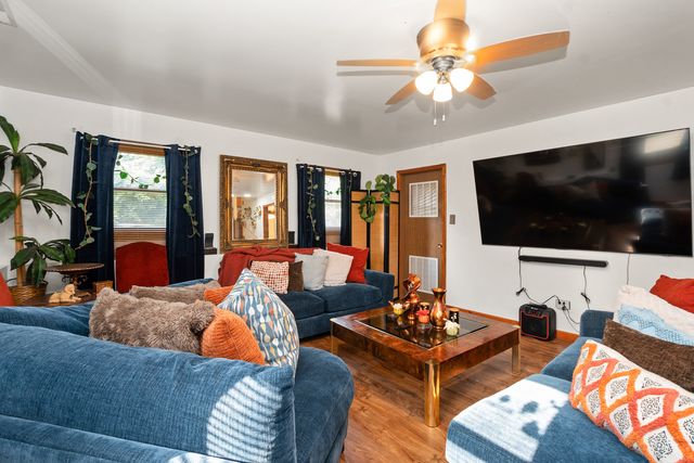 928 E 153rd Street, Phoenix, IL 60426