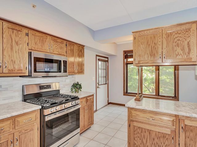 6320 Pine Ridge Drive 1B, Tinley Park, IL 60477