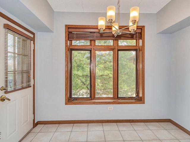 6320 Pine Ridge Drive 1B, Tinley Park, IL 60477