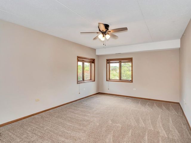 6320 Pine Ridge Drive 1B, Tinley Park, IL 60477