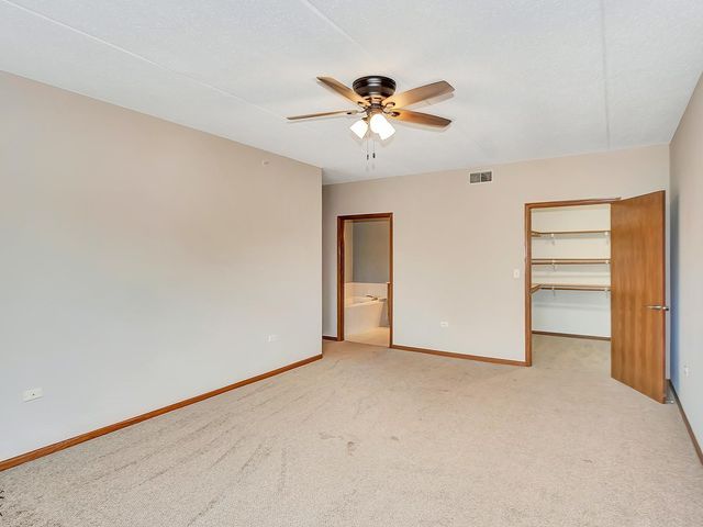 6320 Pine Ridge Drive 1B, Tinley Park, IL 60477