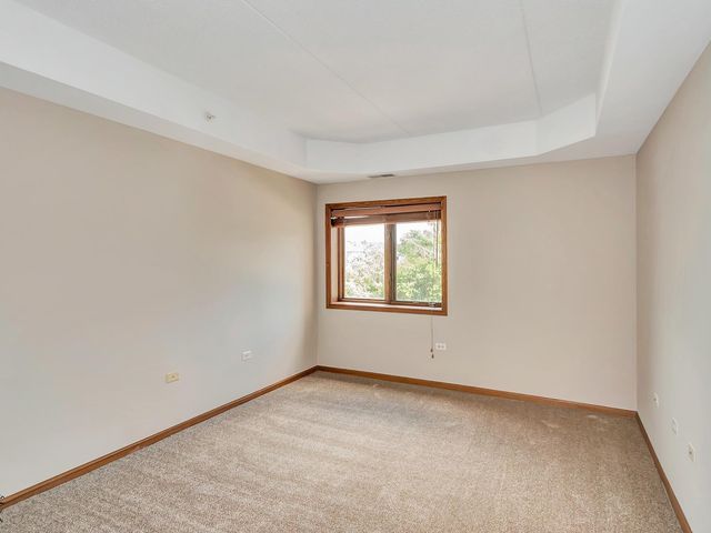 6320 Pine Ridge Drive 1B, Tinley Park, IL 60477