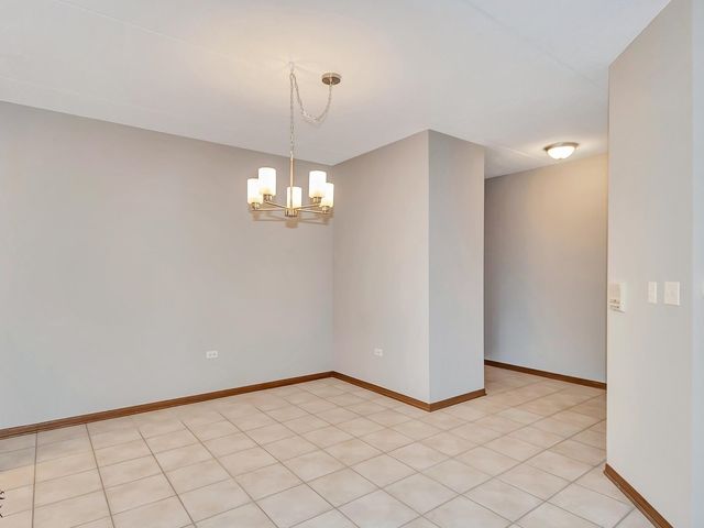 6320 Pine Ridge Drive 1B, Tinley Park, IL 60477