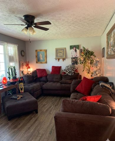 2058 Jefferson Rd, Smithville, TN 37166