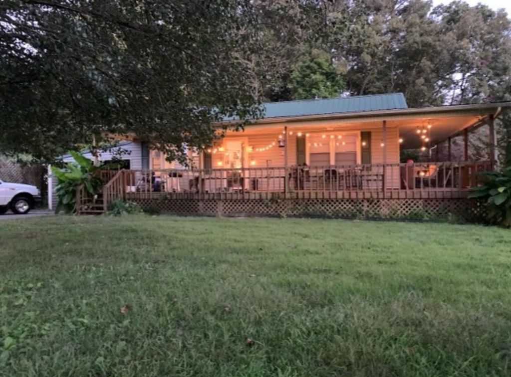 2058 Jefferson Rd, Smithville, TN 37166