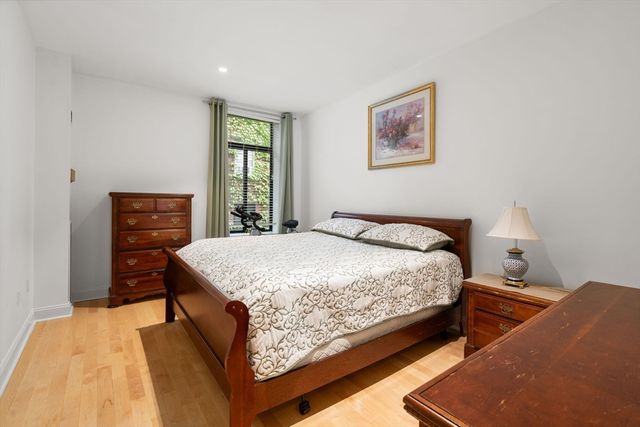 142 Commercial St 304, Boston, MA 02109