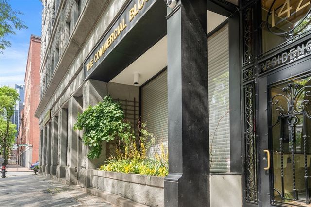 142 Commercial St 304, Boston, MA 02109