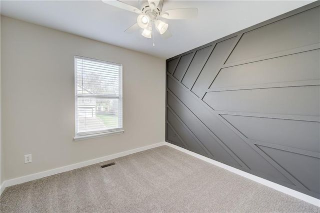 2205 NE 3rd Street, Blue Springs, MO 64014