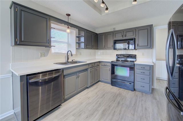 2205 NE 3rd Street, Blue Springs, MO 64014