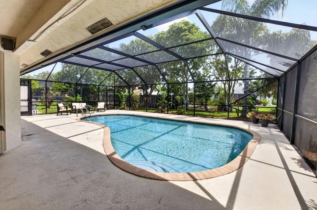 9901 Majorca Place, Boca Raton, FL 33434