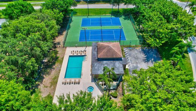 9901 Majorca Place, Boca Raton, FL 33434