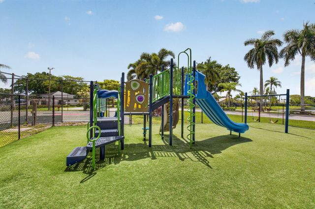 9901 Majorca Place, Boca Raton, FL 33434
