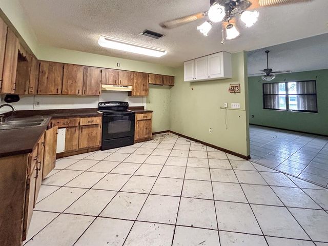 5711 Killarney Avenue, Fort Pierce, FL 34951