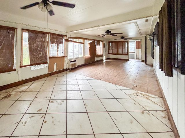 5711 Killarney Avenue, Fort Pierce, FL 34951