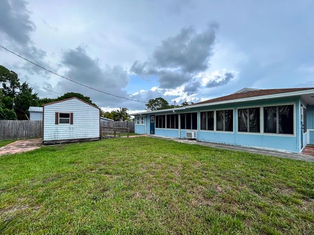 5711 Killarney Avenue, Fort Pierce, FL 34951