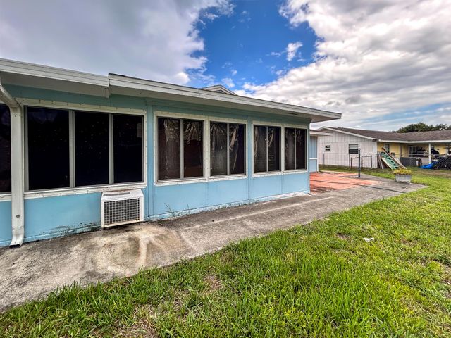 5711 Killarney Avenue, Fort Pierce, FL 34951