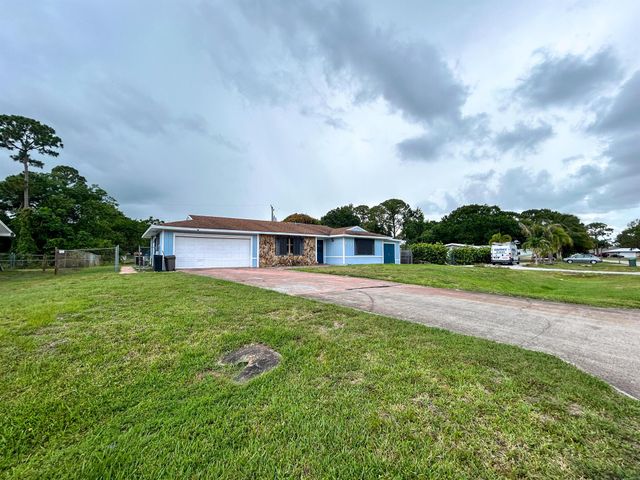 5711 Killarney Avenue, Fort Pierce, FL 34951