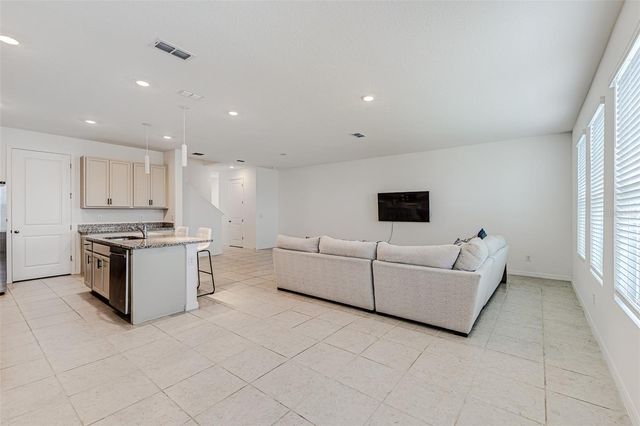 1748 SANIBEL DRIVE, Davenport, FL 33896