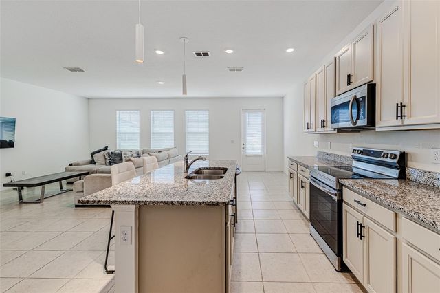 1748 SANIBEL DRIVE, Davenport, FL 33896
