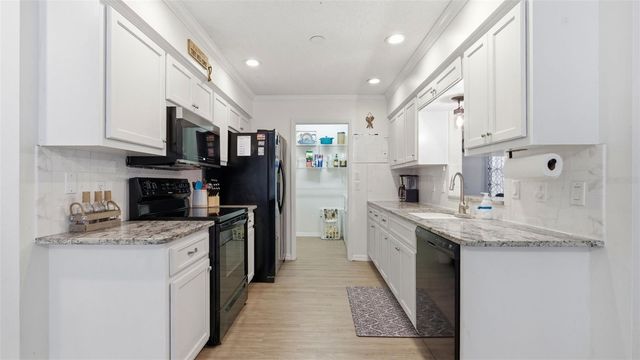 12435 S CANNA POINT, Floral City, FL 34436