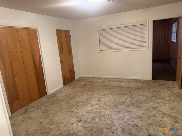 1209 E Morgan Avenue, Cuero, TX 77954