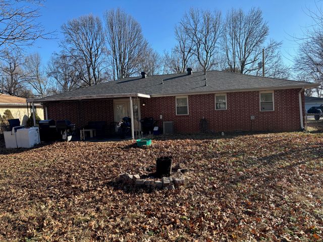 511 S Duke Avenue, Springfield, MO 65802