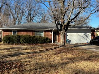 511 S Duke Avenue, Springfield, MO 65802