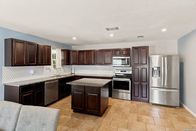 1311 Rivas St, San Antonio, TX 78207