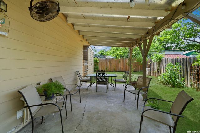 1311 Rivas St, San Antonio, TX 78207